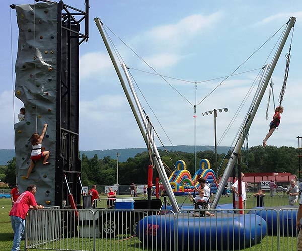 Bungee Trampoline Rockwall Combo